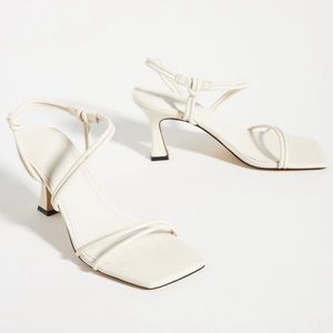NWT Marc Fisher LTD Davia Heels in Cream - US 8 / EU 39